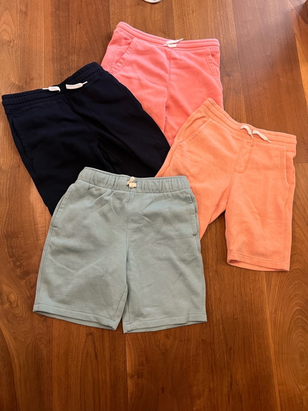 Old Navy Kids Sweat shorts/knit Shorts in Navy, Coral, Peach & blue. Unisex